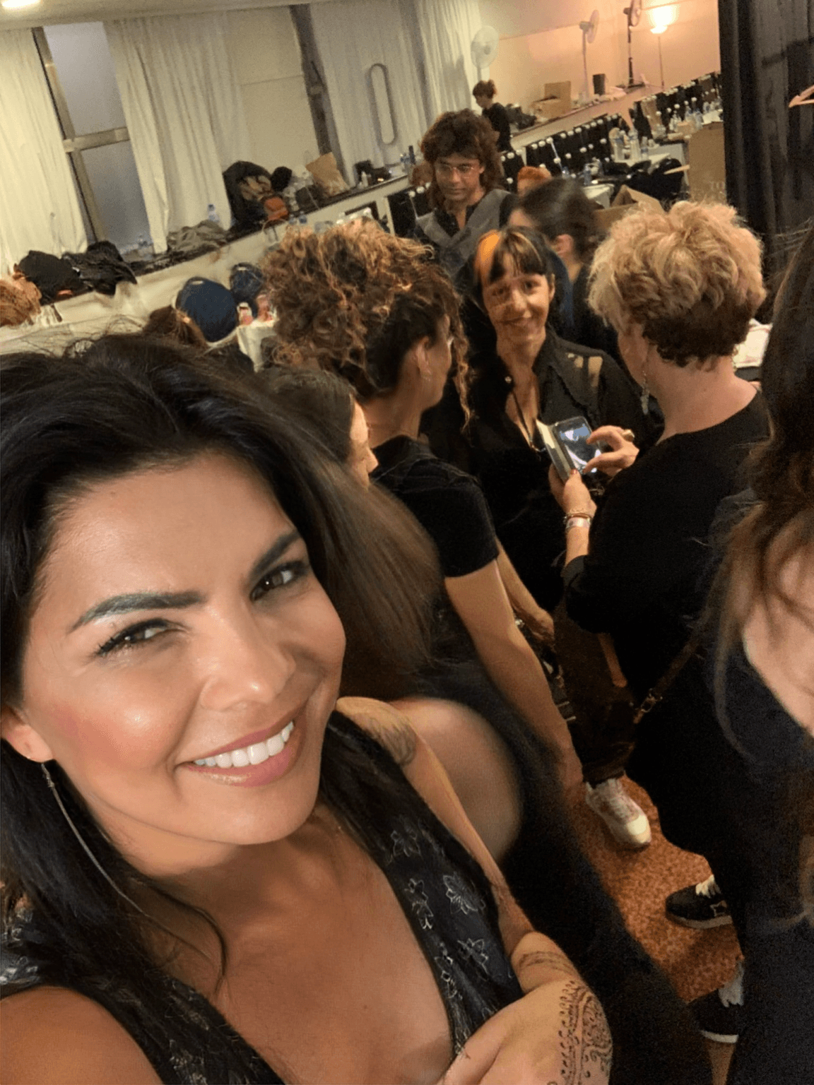 Aura Anghel backstage la Festival de Cannes 2023